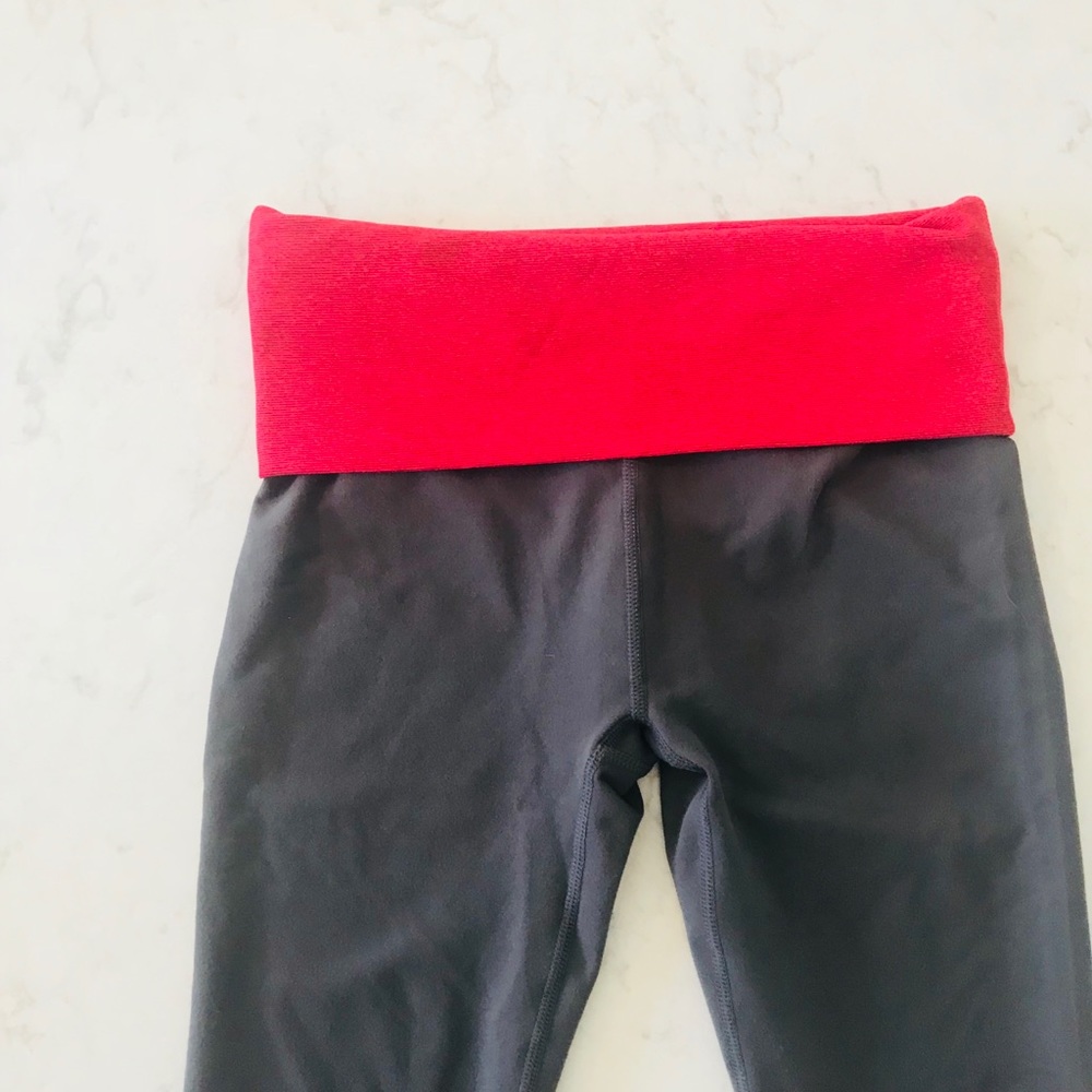 Fabletics Cropped Leggings - Picture 3 of 4